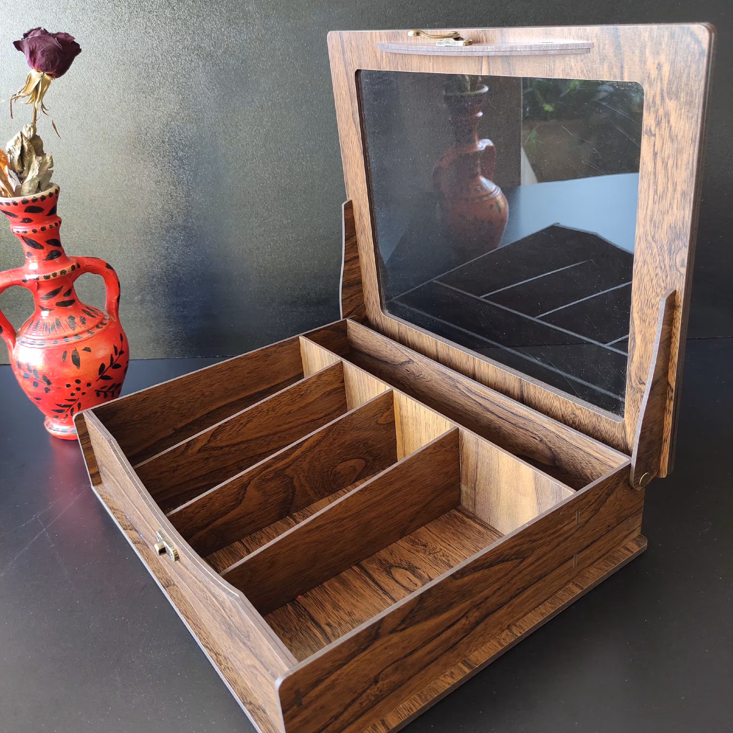 جعبه پذیرایی درب شیشه ای طرح چوب جنگلی