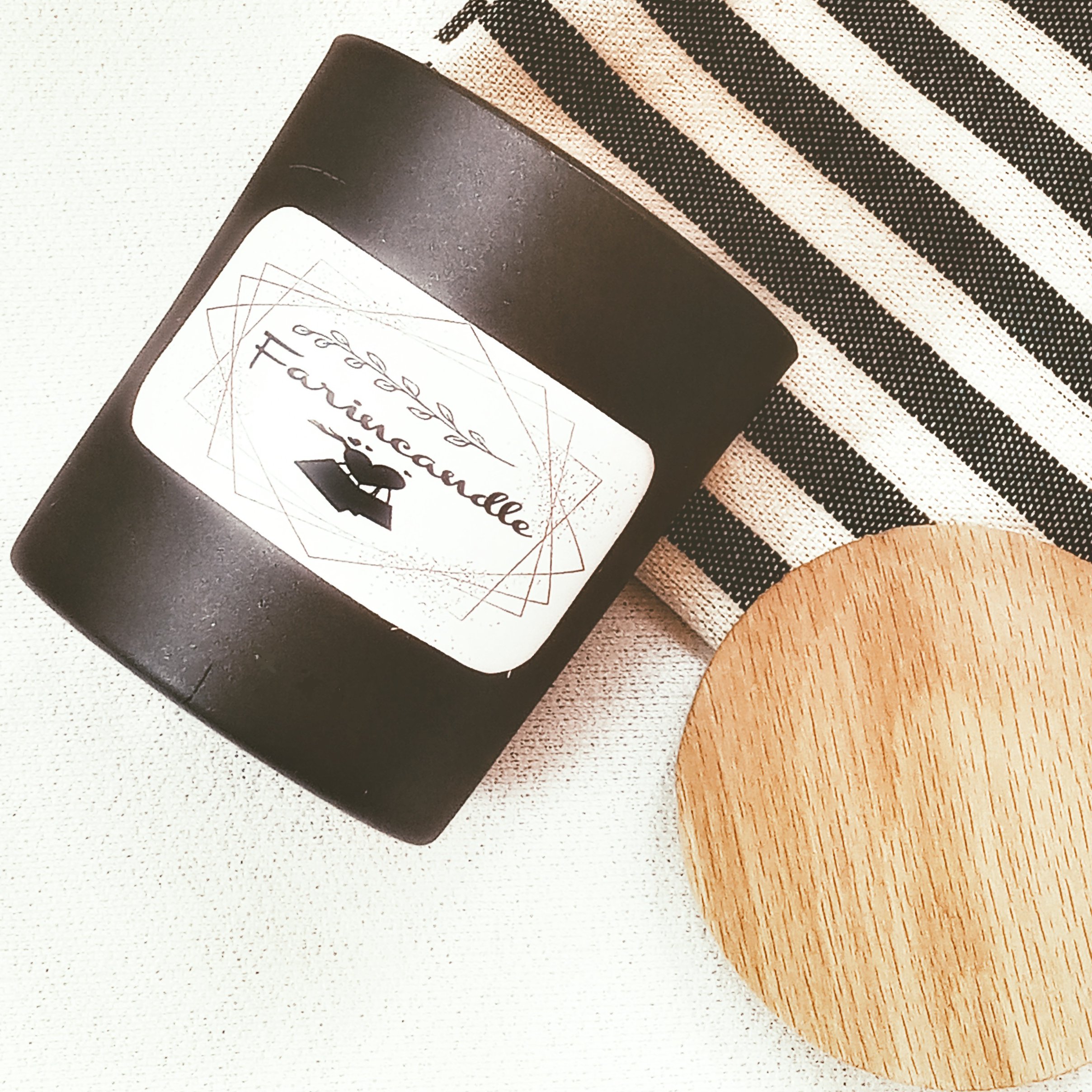 شمع لیوانی در چوبی  ، معطر ، فیتیله انتخابی ، رنگ شات انتخابی