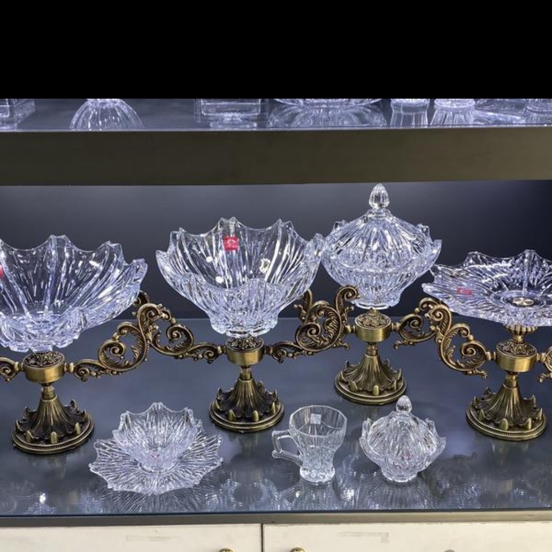 سرویس ظروف پذیرایی 12 نفره شفاف 