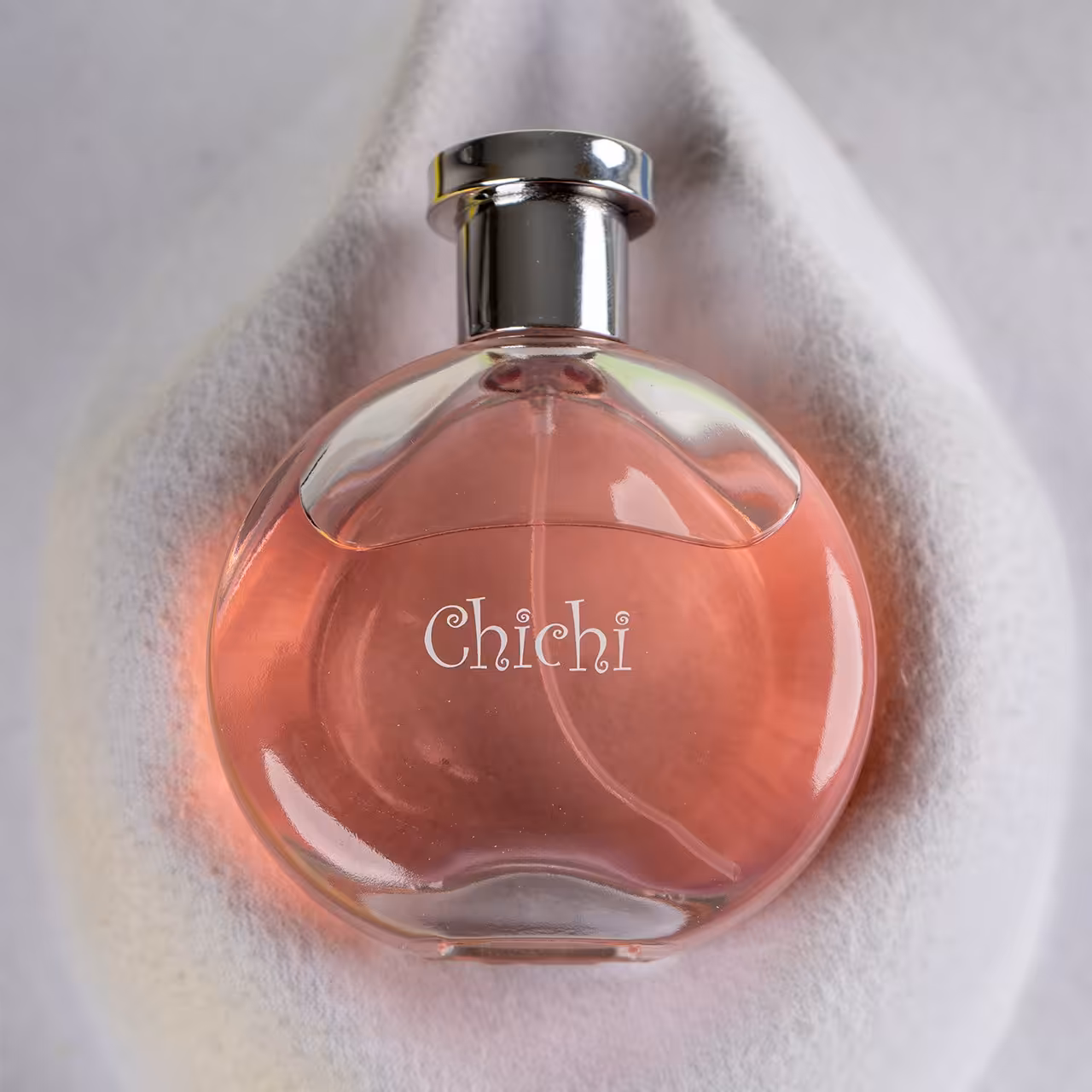 عطر چی چی صورتی