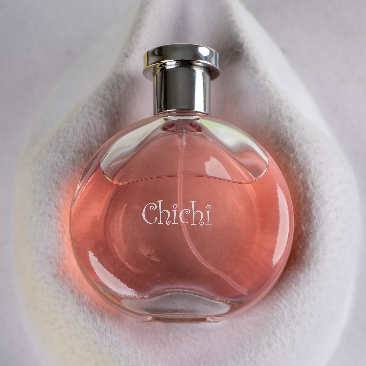 عطر چی چی صورتی