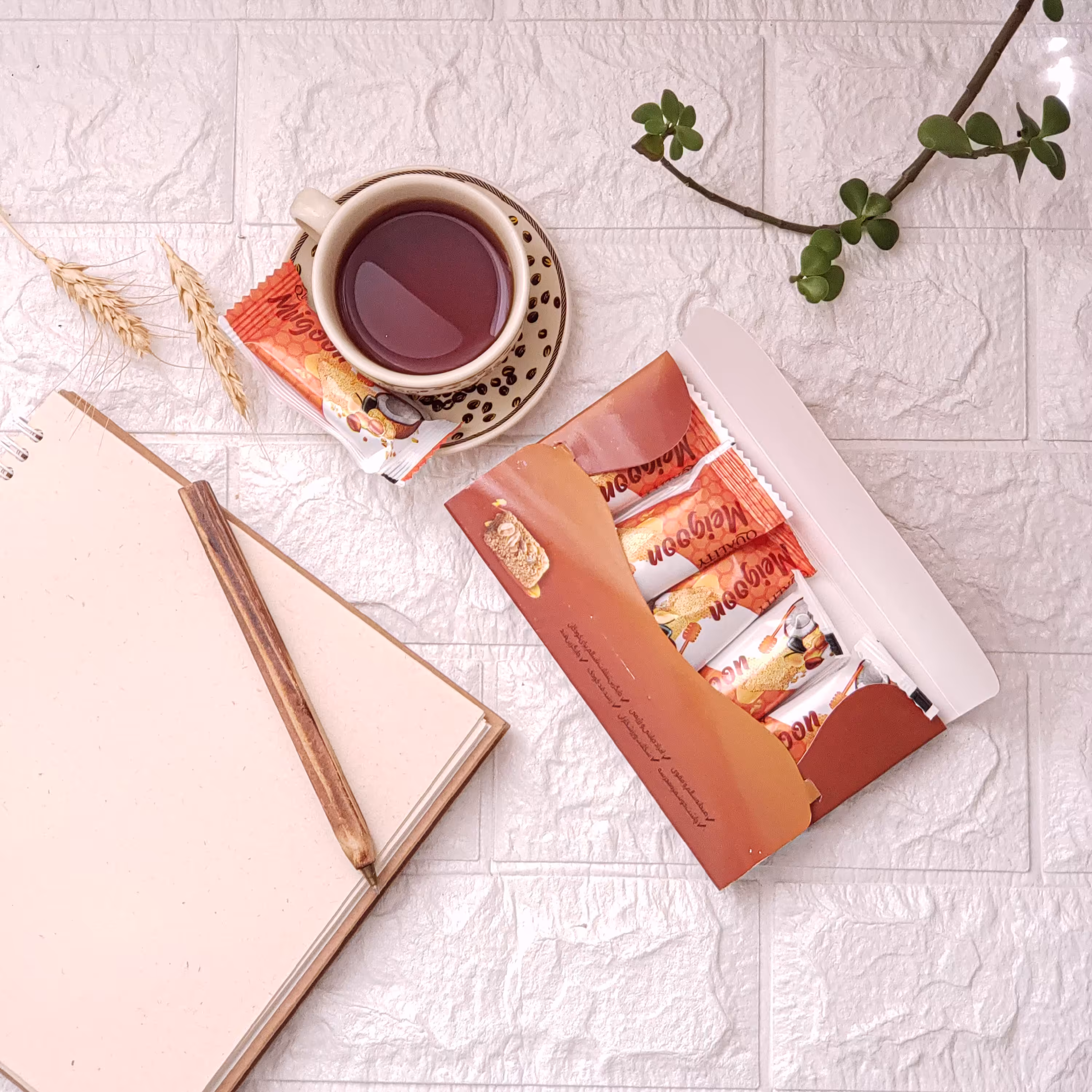 شکلات کنجد عسلی میگون شیرین شده با عسل طبیعی