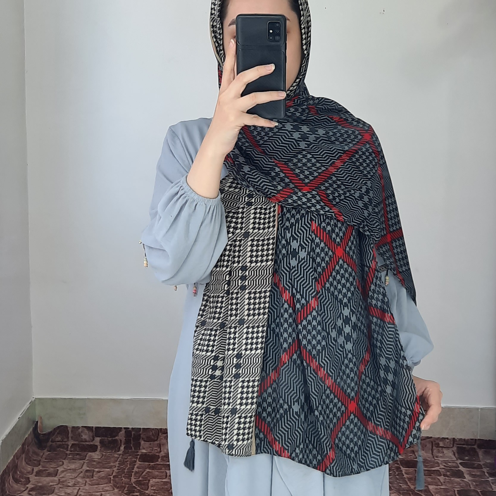 شال نخی منگوله دار 11