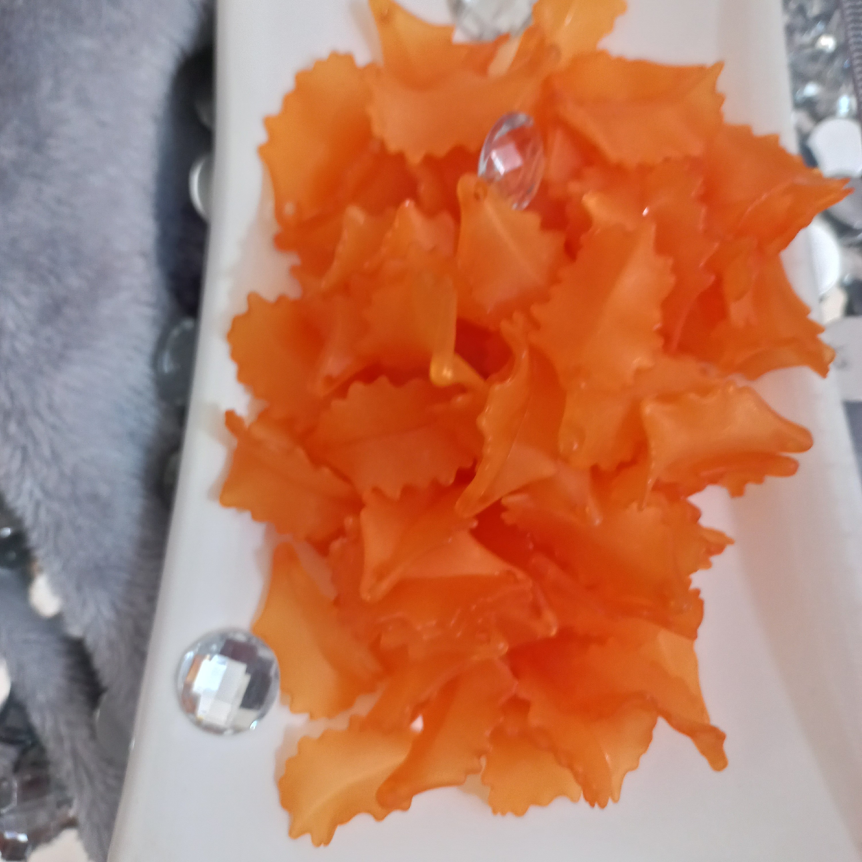 گل کریستال. گل مصنوعی. گل تزئینی. گلبرگ زنبق. بسته 50 عددی 