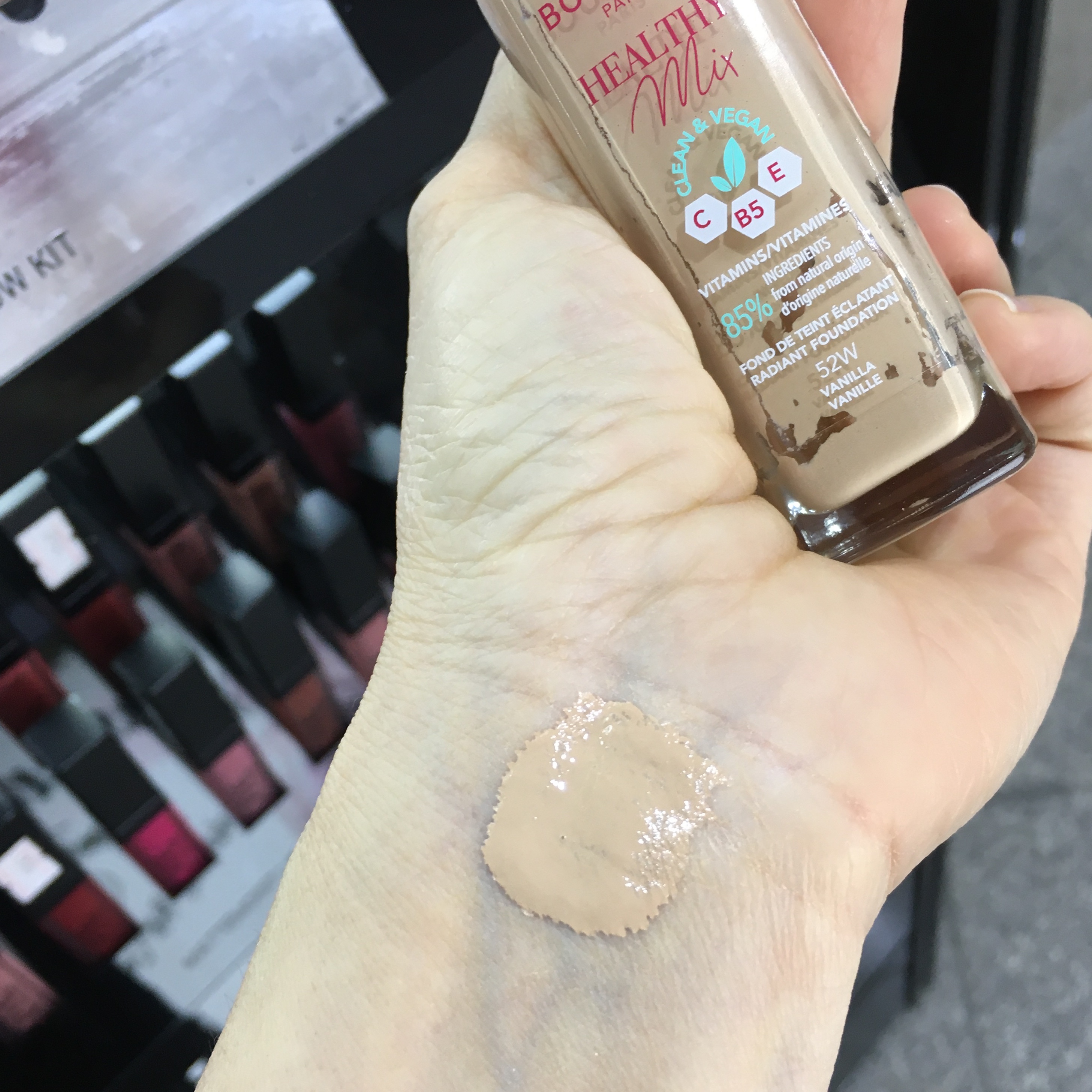 کرم پودر بورژوآ تناژ رنگی روشن مدل Healthy Mix شماره 52W حجم 30 میلی لیتر