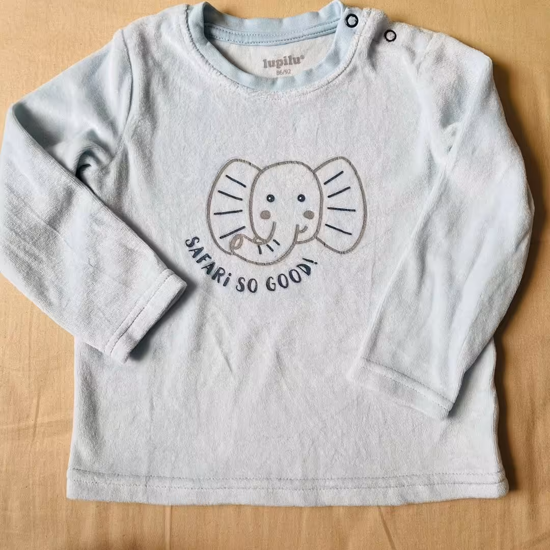 بلوز بچگانه مخمل 1 تا 2 سال برند لوپیلو المان بسیار لطیف  نرم