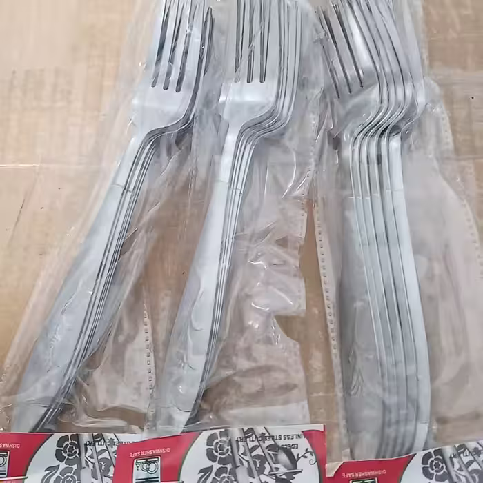 چنگال غذا خوری طرح میخک 