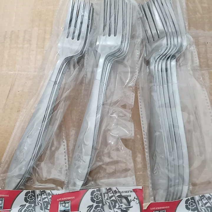 چنگال غذا خوری طرح میخک 