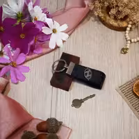 جاسویچی چرم