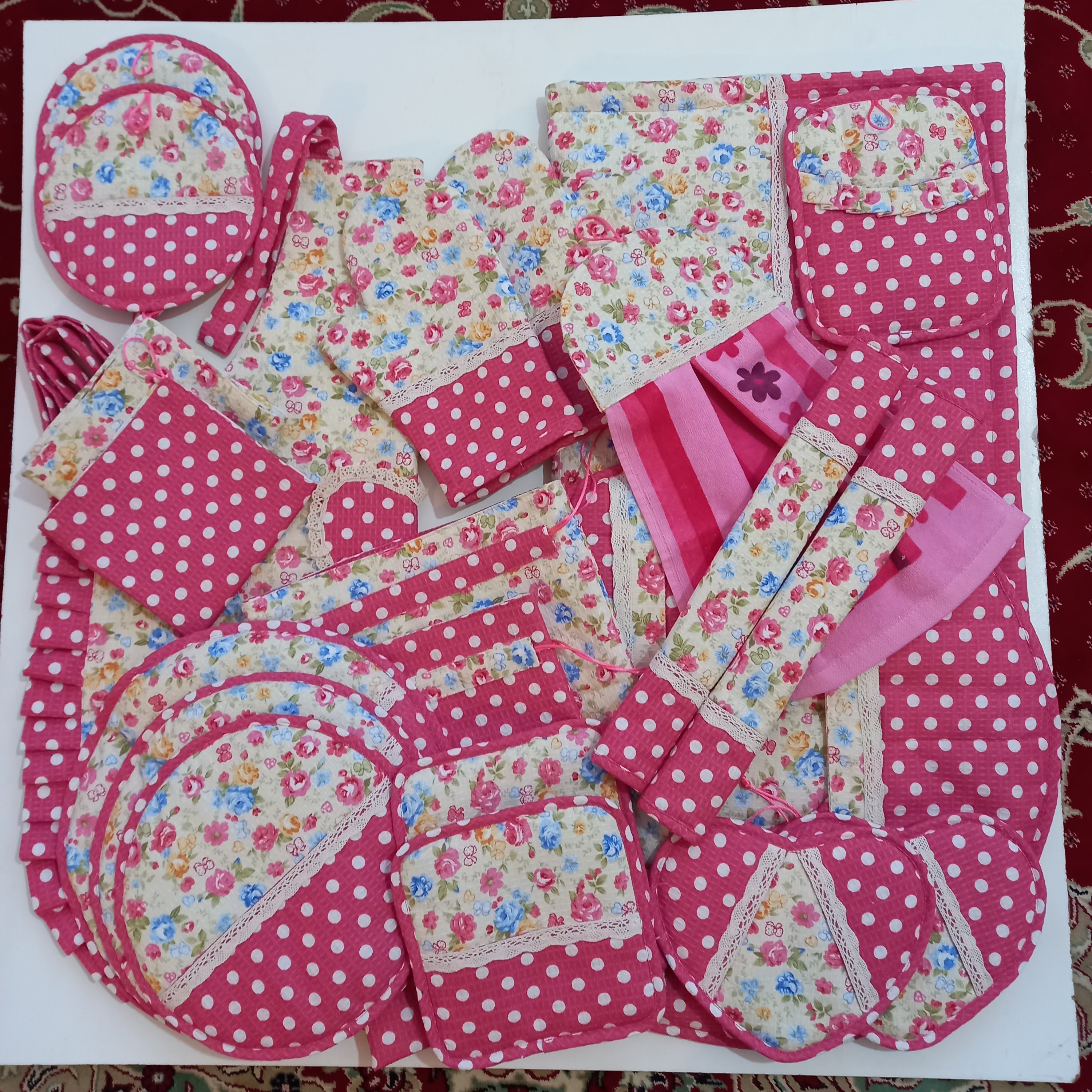 سرویس اشپزخانه 22 تکه صورتی