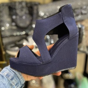 صندل زیره کنفی