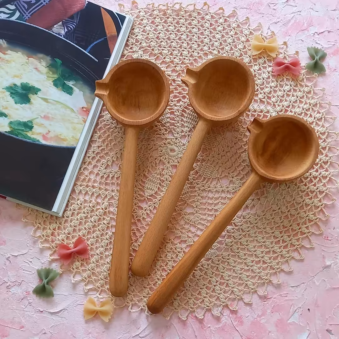 ملاقه چوبی آبریزدار دستساز بارلی ویژه جهیزیه عروس چوب راش 25 سانتی (1عددی) 