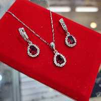 نیمست نقره جواهری (با زنجیر)نگین (قرمز.کبود و سبز) ظریف و خاص  زنجیر دیپلمات طول 45cm نقره با عیار 925 و آبکاری طلاسفید