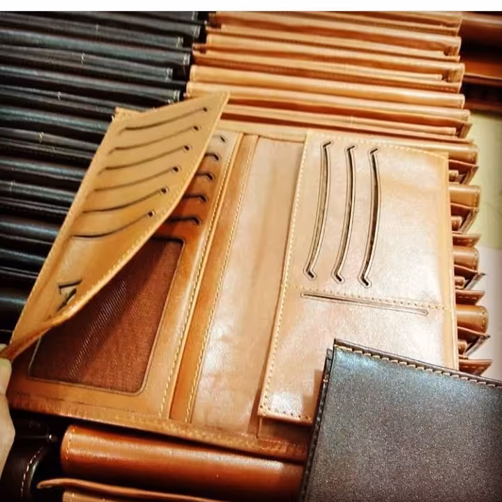 کیف کتی لیزری(چرم طبیعی گاوی)