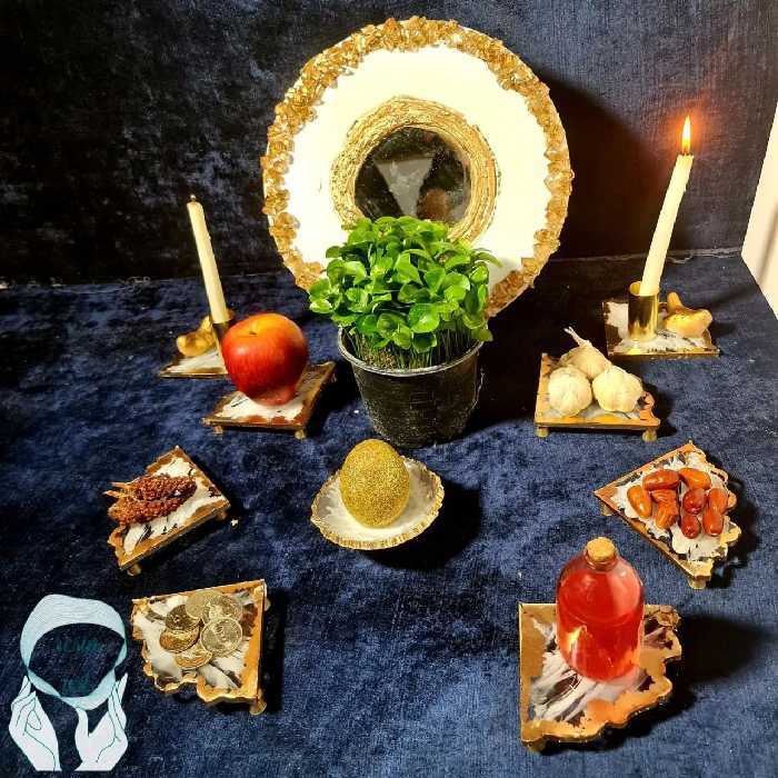 هفت سین رزینی خاص 9 تکه با آینه و شمعدان  طرح سه  گوشه 