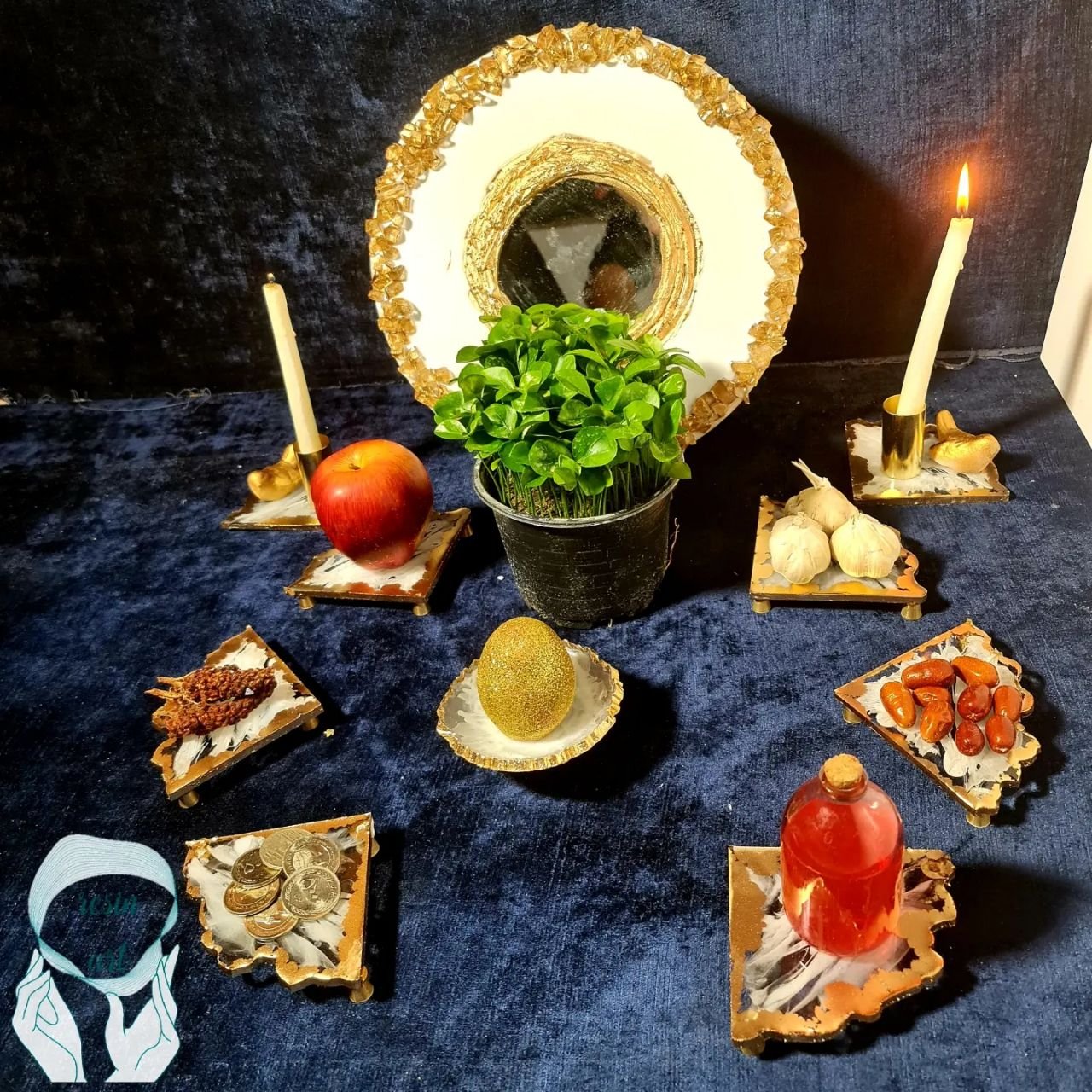 هفت سین رزینی خاص 9 تکه با آینه و شمعدان  طرح سه  گوشه 