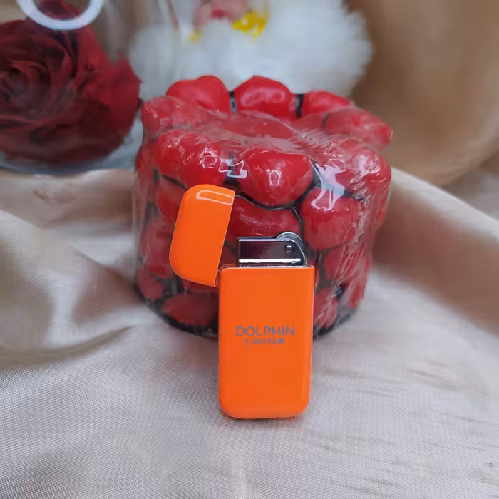 فندک رنگی کوچک برای کلکسیون باز های عزیز فوق العاده زیبا و سبک 