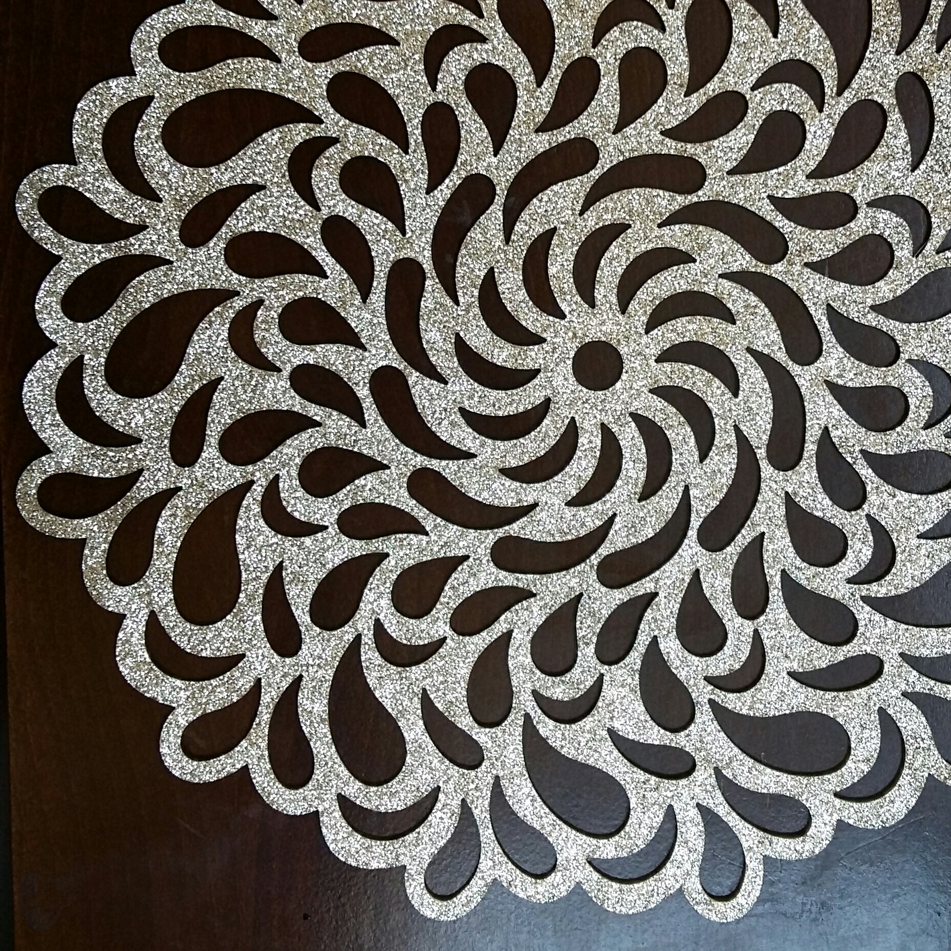 رومیزی گرد چرم اکلیلی