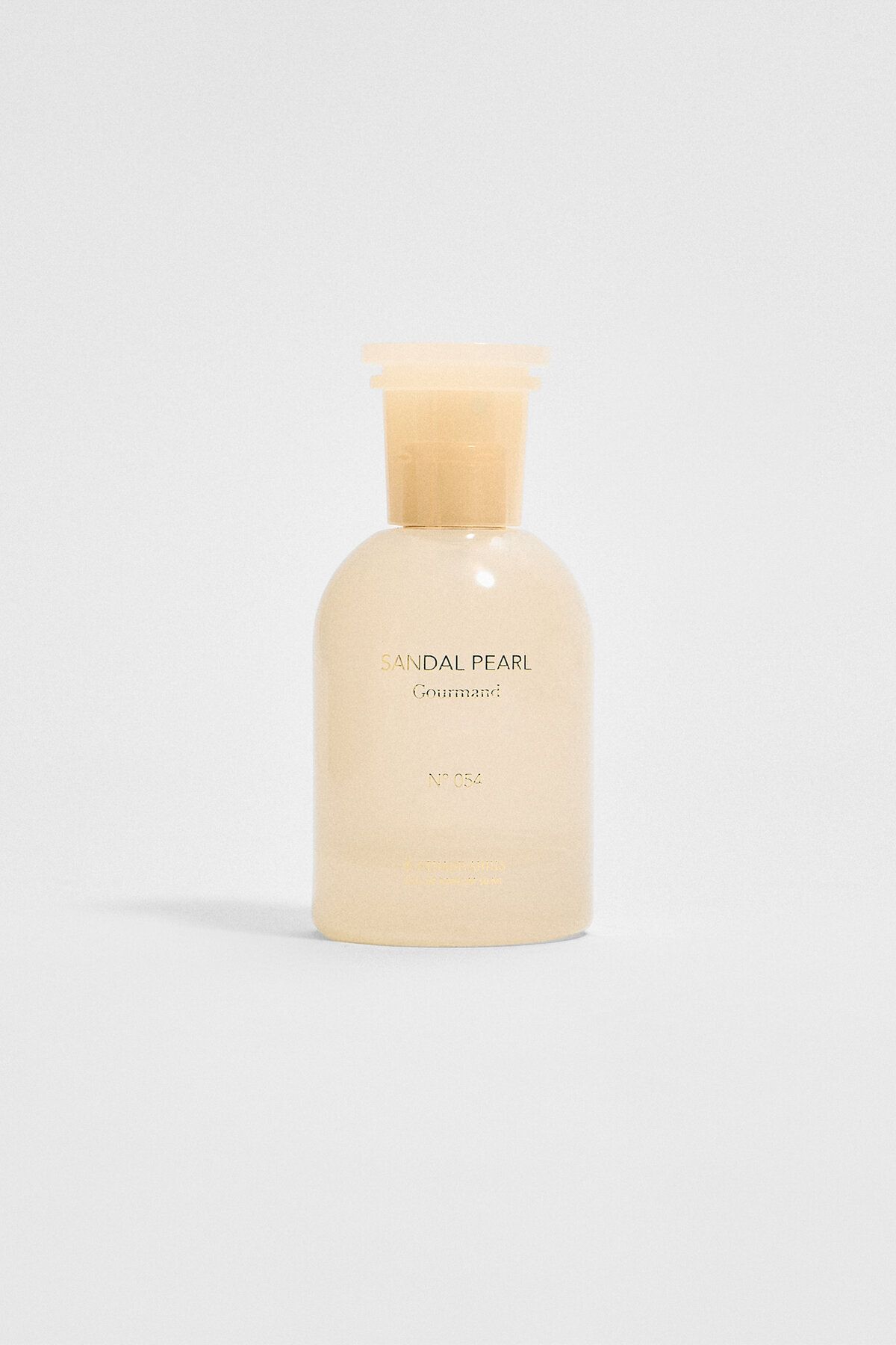 عطر زنانه N054 مروارید صندل EAU DE Stradivarius