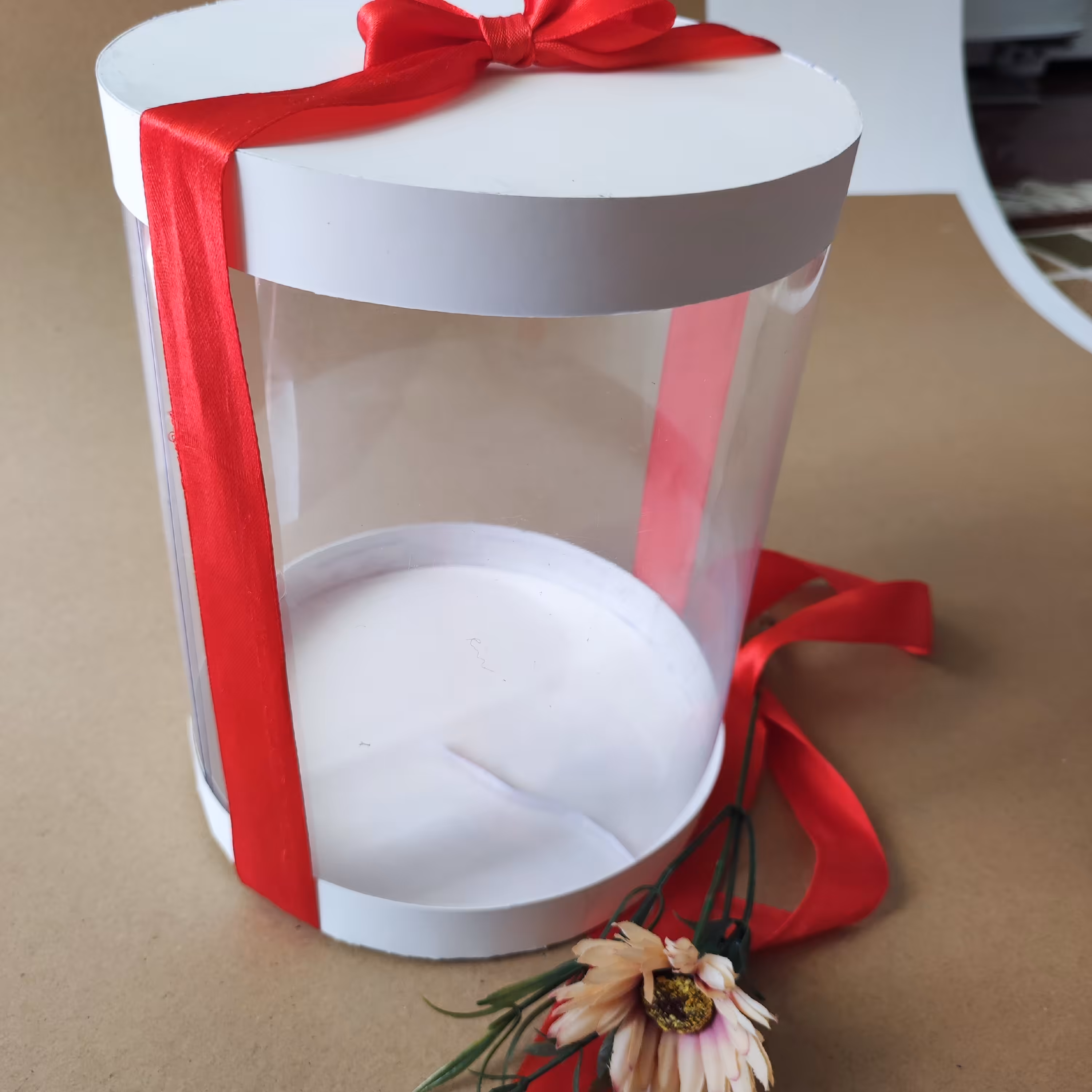 جعبه کادویی استوانه ای طلقی قطر 16 و ارتفاع 20 مناسب کیک و هدایا