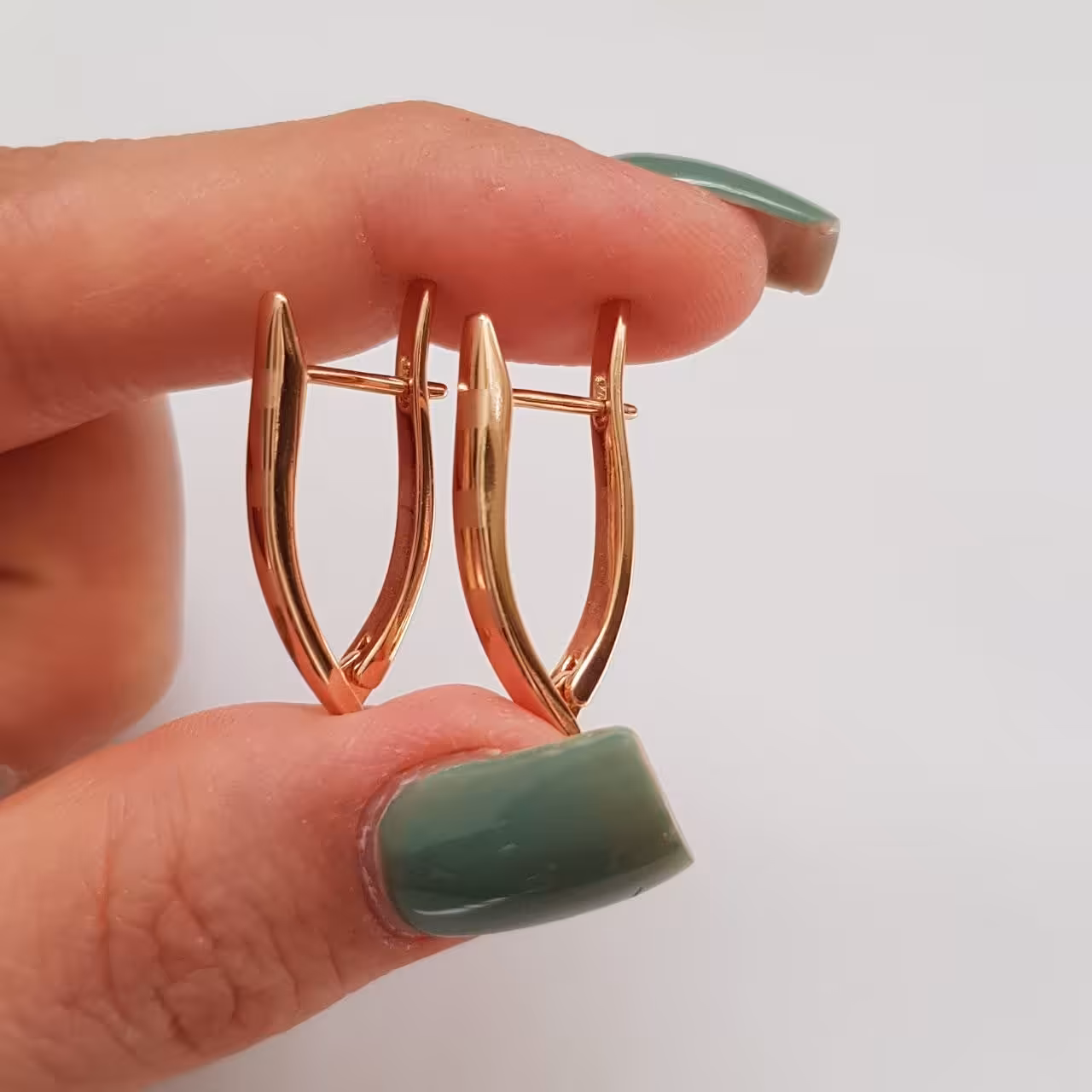 گوشواره زنانه زیبای ژوپینگ کد 3216