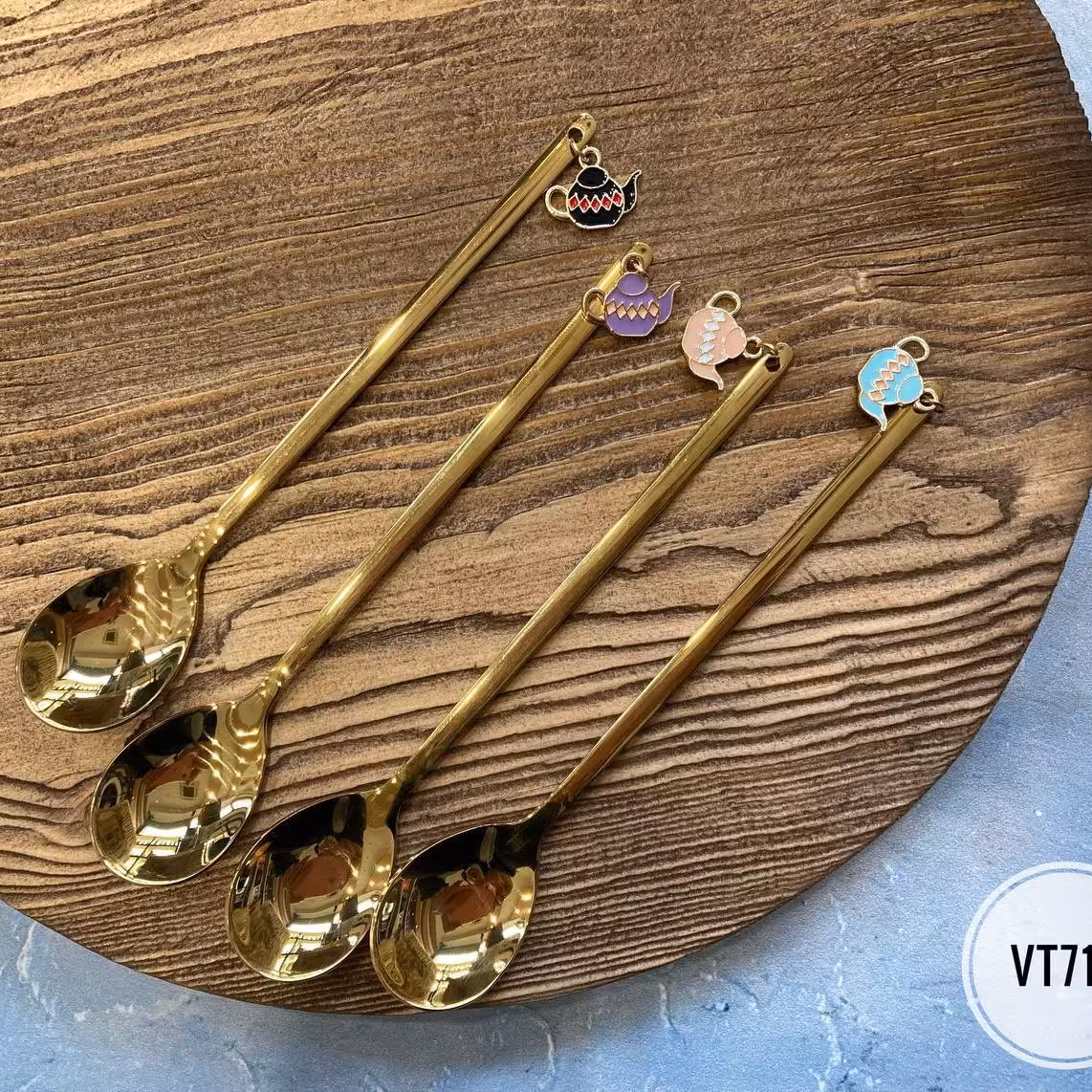 قاشق چای آویزدار وارداتی
VT719
ارتفاع 13.5
