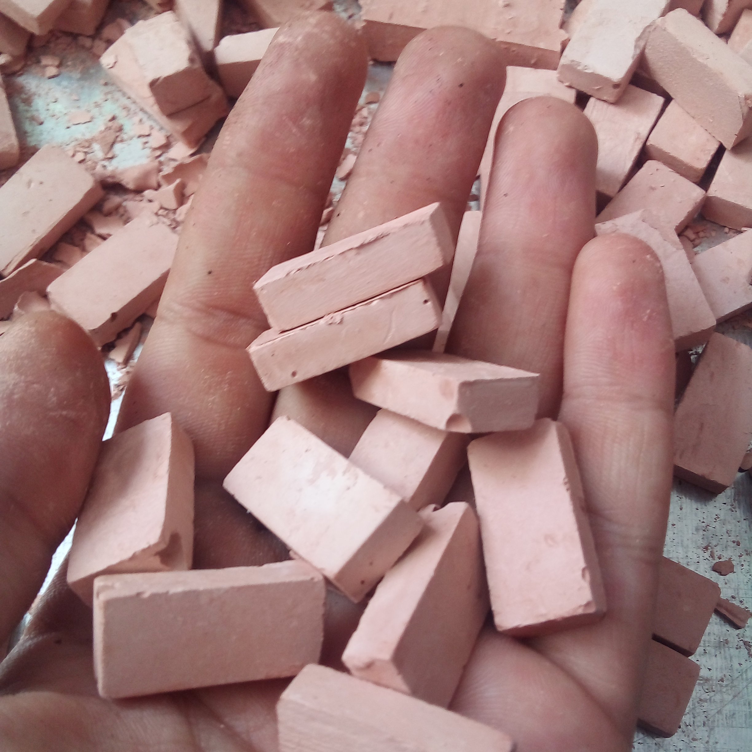 آجر اجر گلی 180 عدد مینیاتوری مخصوص ساخت خانه های کوچک مینیاتوری  پازل اموزشب 