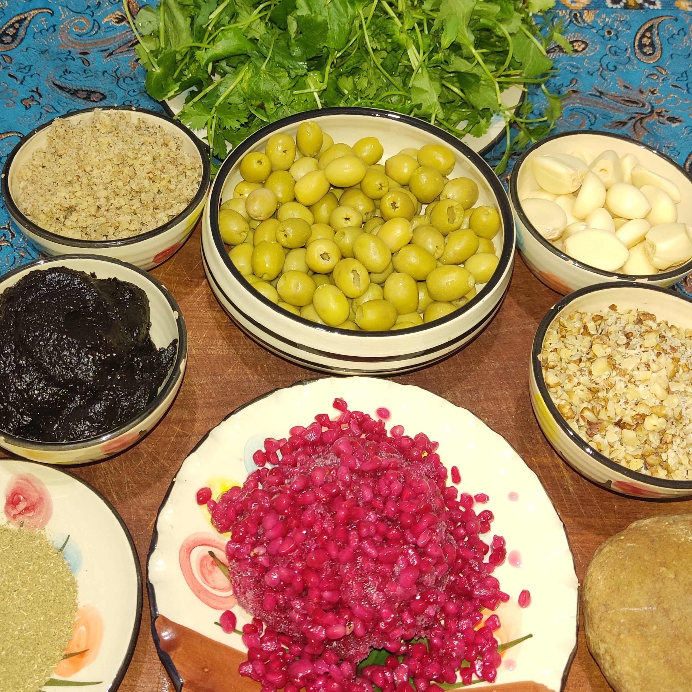 زیتون پرورده گردویی ارگانیک و پر مواد