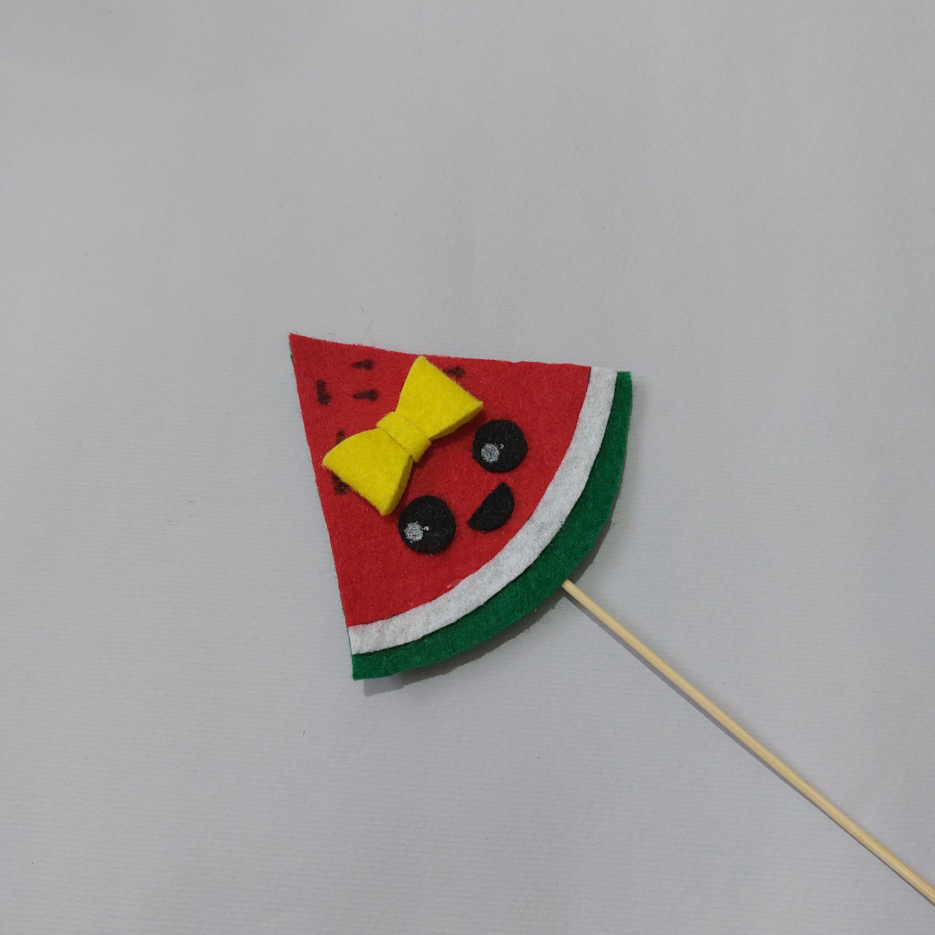 تاپر و گیفت شب یلدا طرح دختر هندوانه ای