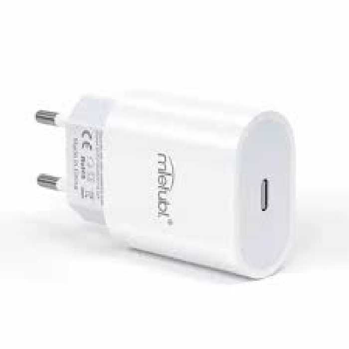 اداپتور 20وات میتوبل مدل cs02eمناسب برای گوشی های ایفون