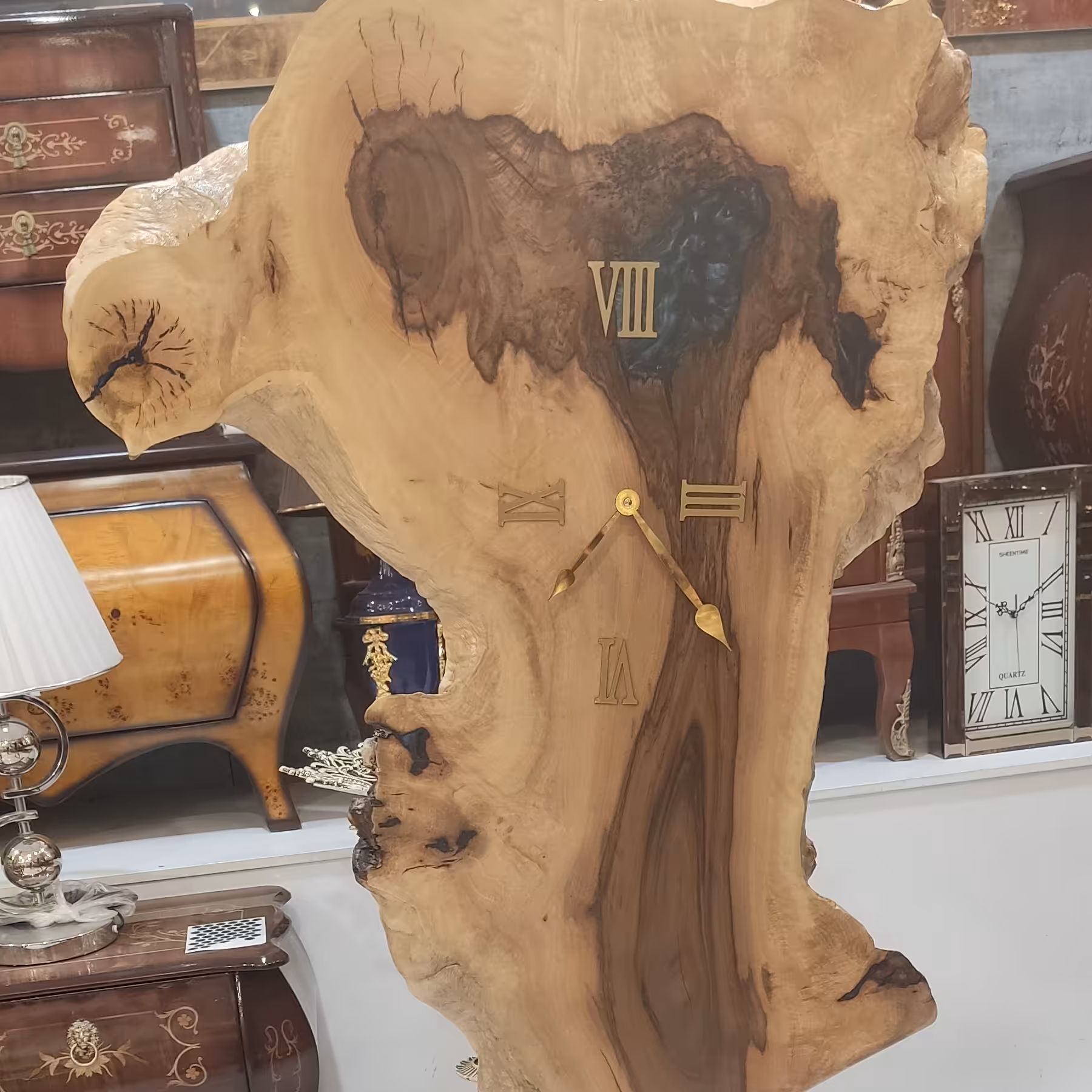 ساعت پایه دکوری کنار مبلی 