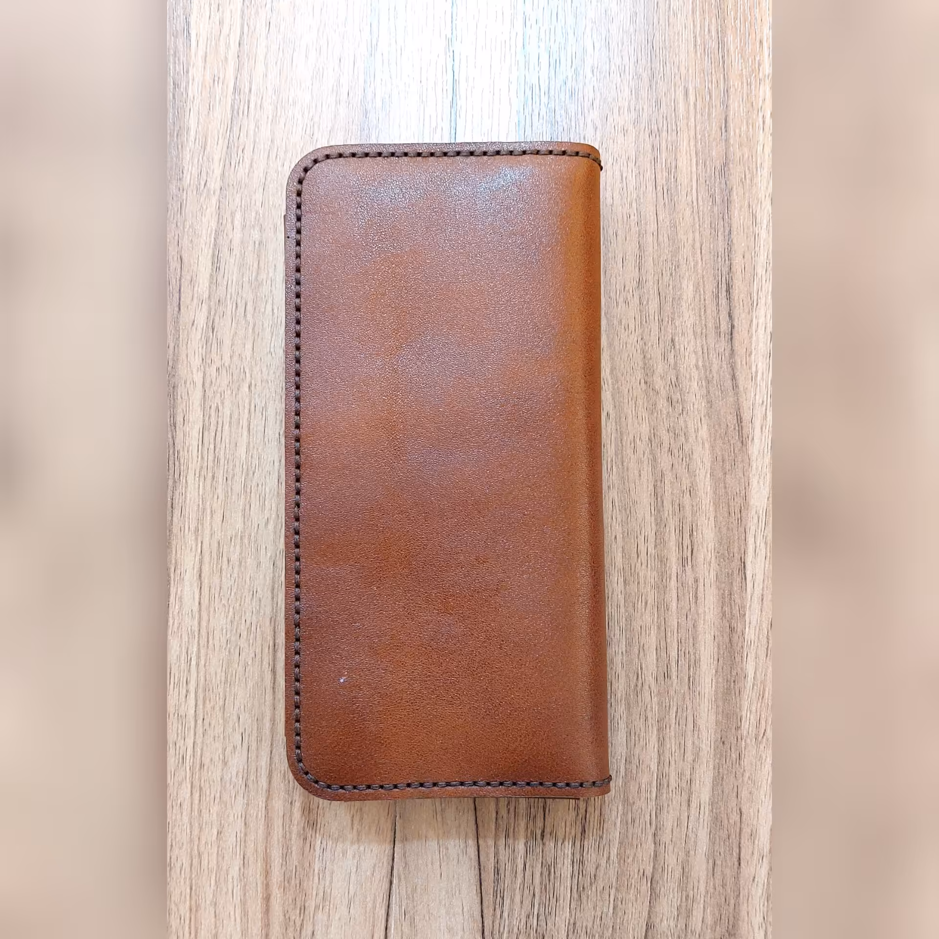 کیف پول طبله دار با چرم طبیعی گاوی و دستدوز(دارای جای موبایل)