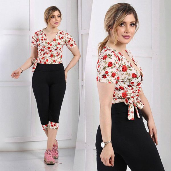ست تیشرت شلوارک زنانه گل دار قرمز مشکی مدل ADELA