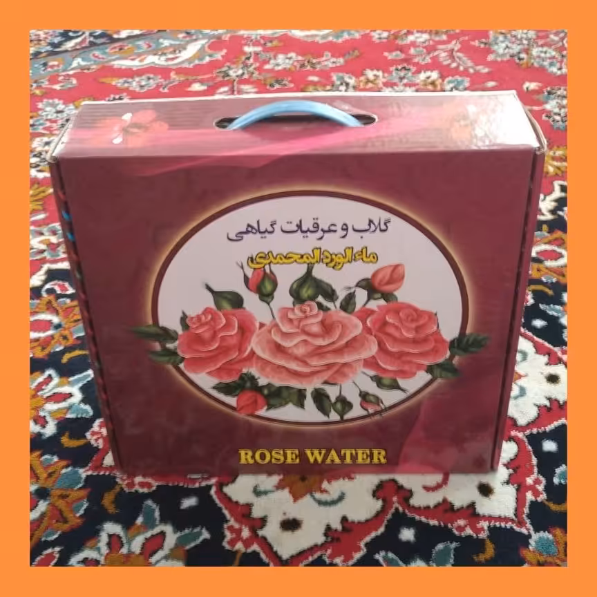 پک چهار تایی عرقیجات مشتمل بر گلاب ممتاز وعرق نعنا ممتاز وعرق هل وعرق بیدمشک