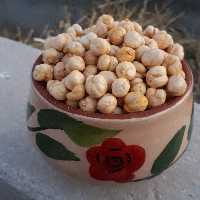 نخود دو آتیشه شور و بی نمک امسالی در بسته های نیم کیلویی