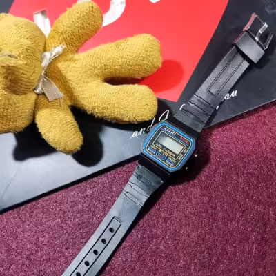 ساعت دیجیتالی پسرانه