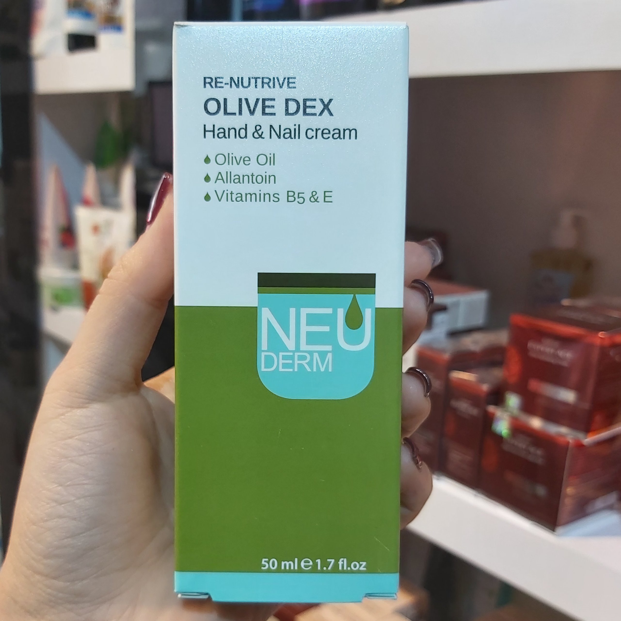 کرم دست و ناخن  رینوتریو  اولیو دکس نئودرم   مناسب انواع پوست  50 میل 