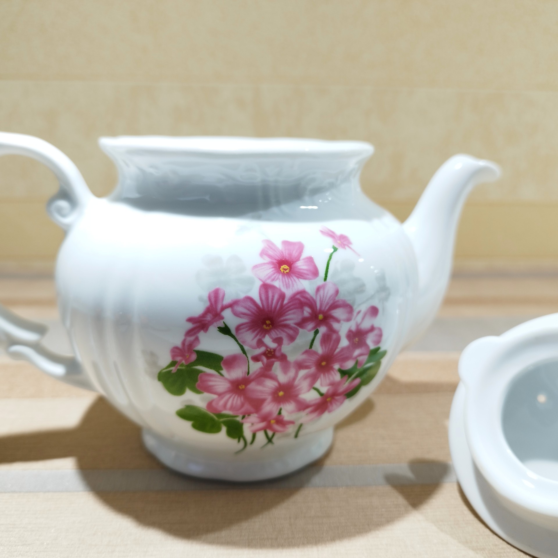 قوری زرین طرح یاس گل های صورتی خوشرنگ و کیفیت بی نظیر ارسال رایگان