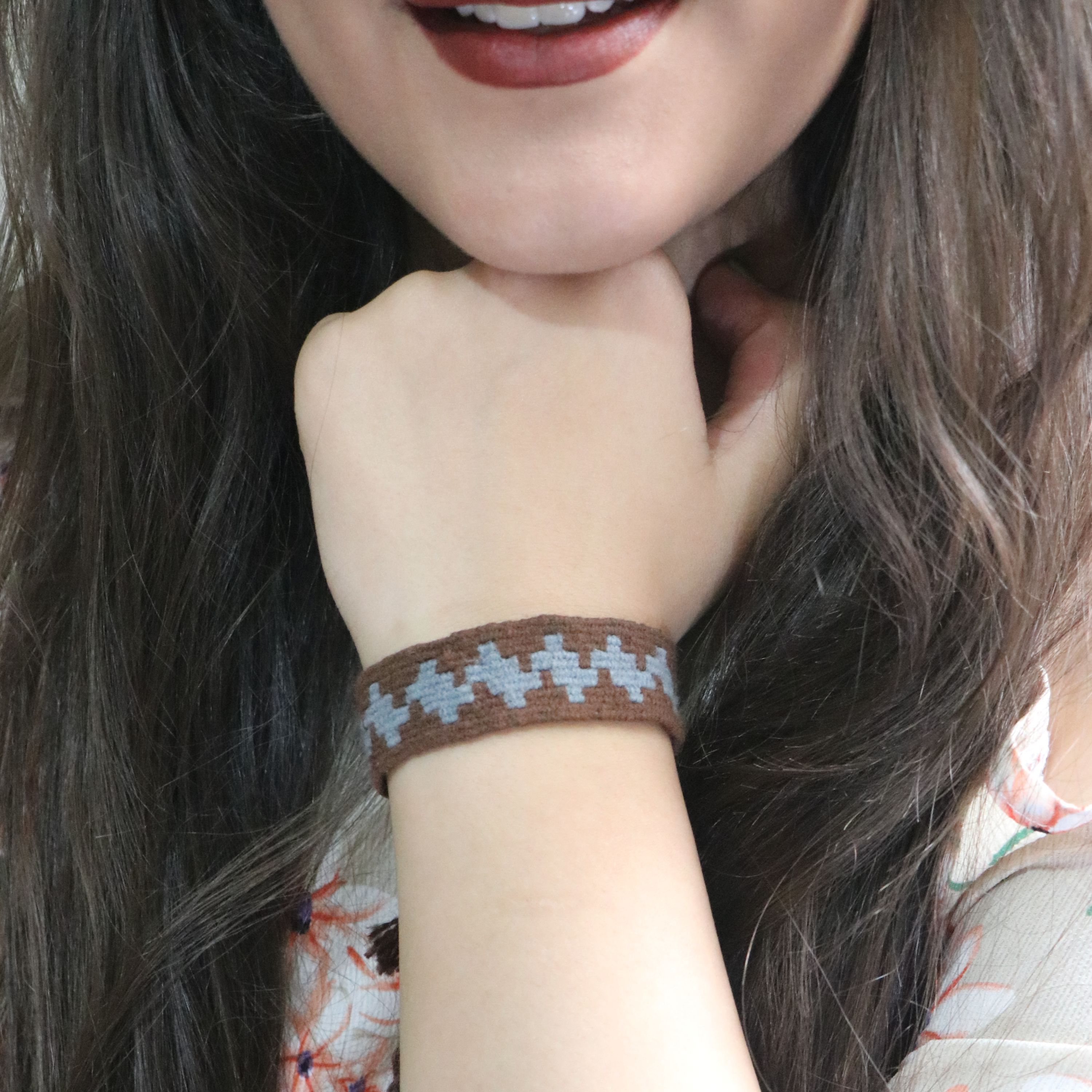 دستبند گلیم بافت طرح موج