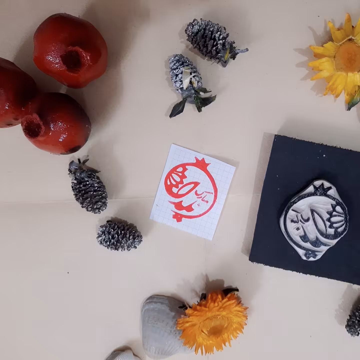 مهر لینویلدا مبارک..مهر یلدا مبارک..مهر دستساز..با پایه فوم فشرده و پلاستیکی