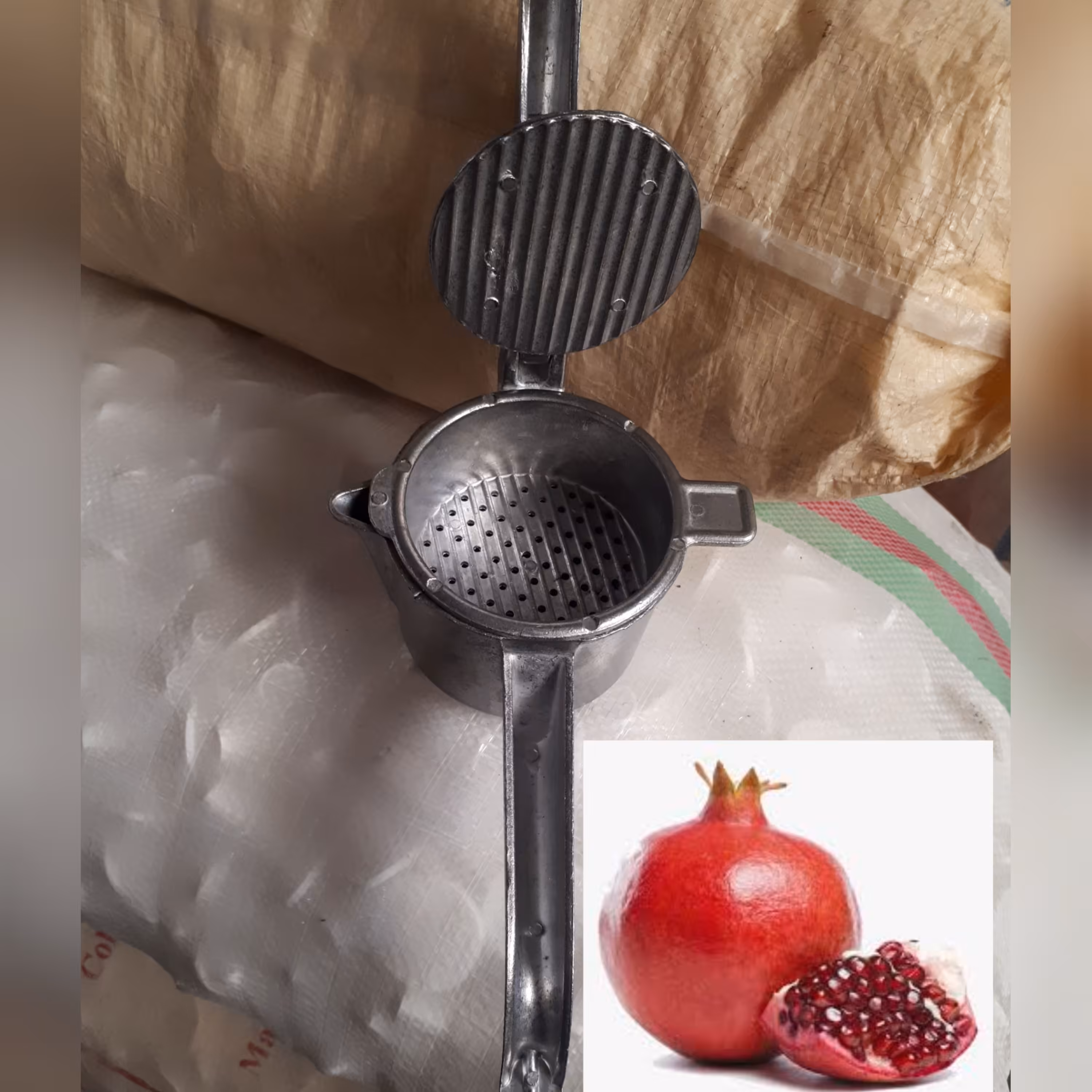 آب انارگیری دستی