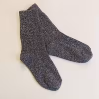 جوراب گرم و ساقدار مردانه و زنانه فری سایز تا سایز  43 رنگ سورمه ای و مشکی وارداتی