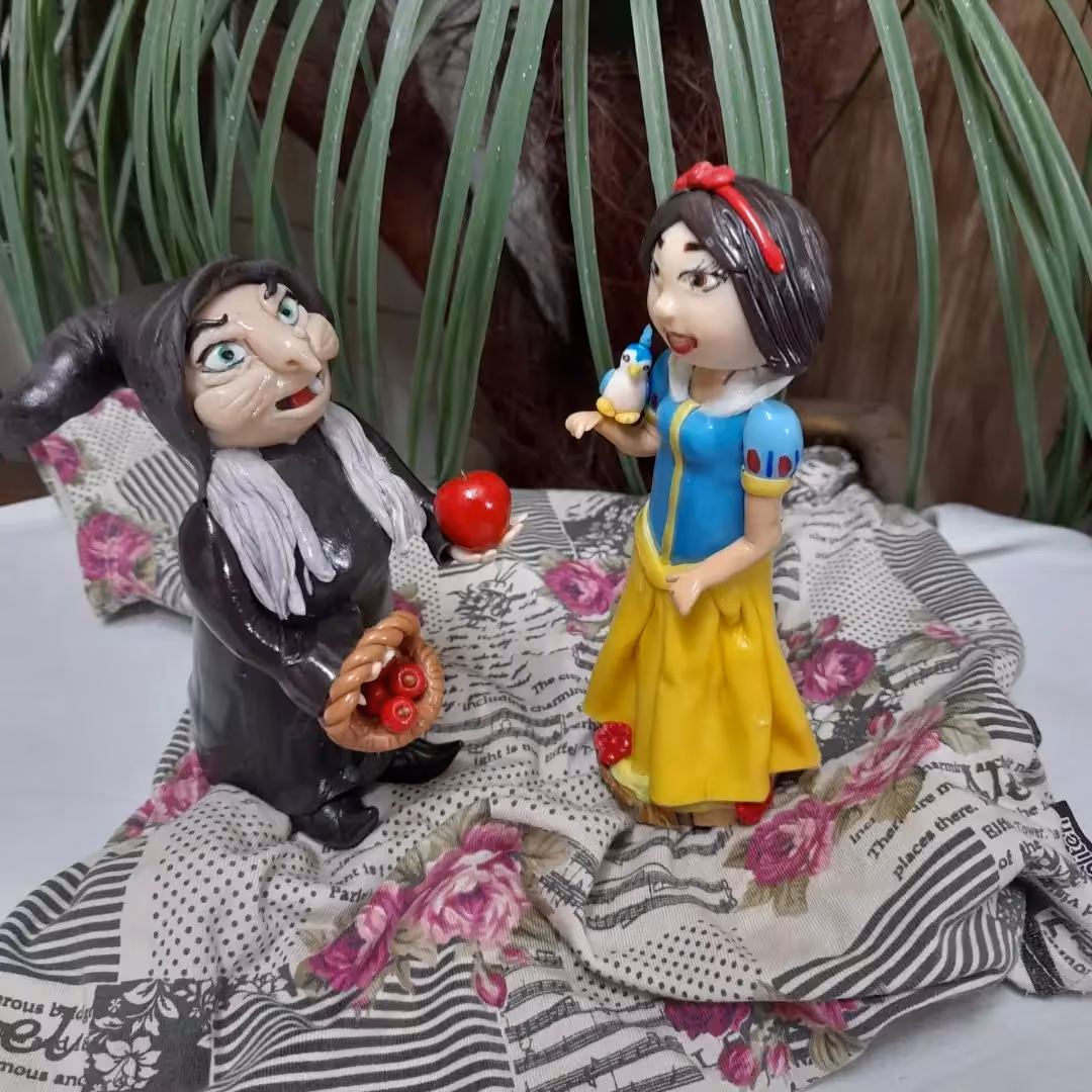 مجسمه سفید برفی و جادوگر