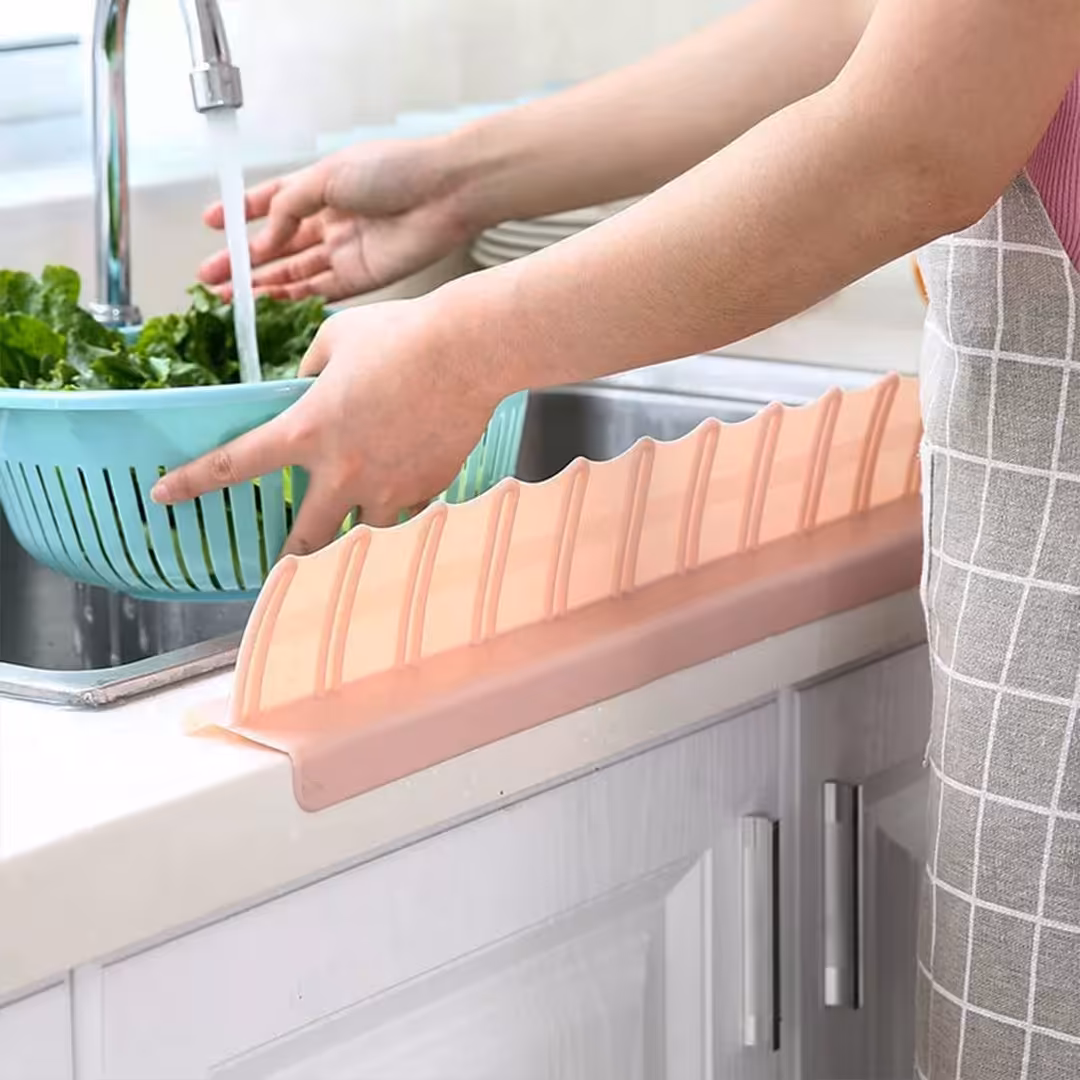 ابگیر جلوی سینک سیلیکونی