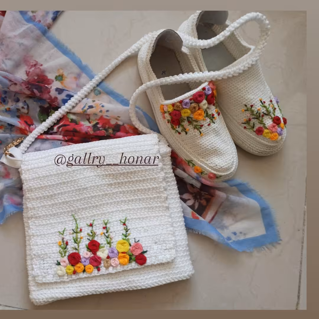 ست کیف و گیوه  دخترانه کف تزریقی  طرح گل رنگین کمان  از سایز 23 تا 43