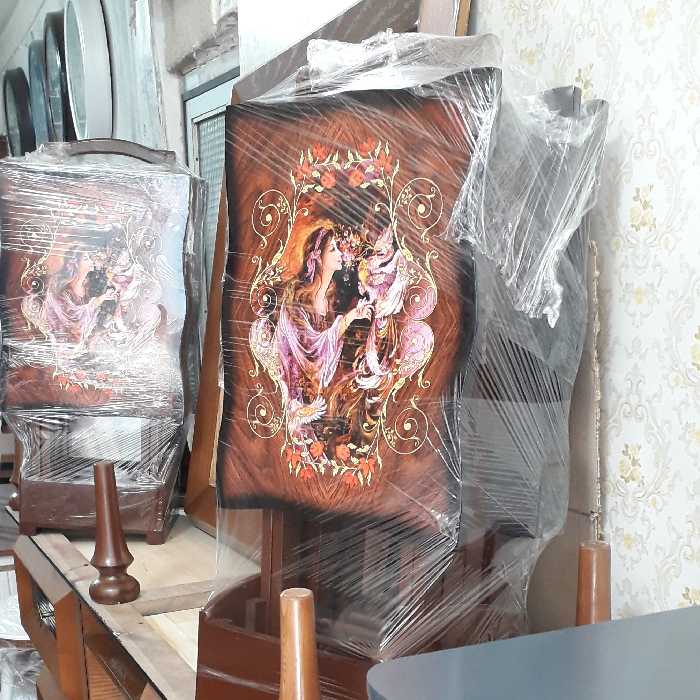 میز وعسلی تاشو طرح لیلی مجنون هزینه ارسال به صورت پس کرایه به عهده مشتری میباشد