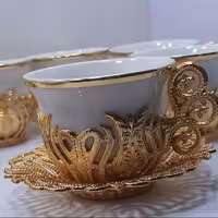 فنجان نعلبکی  سفید پایه طلایی