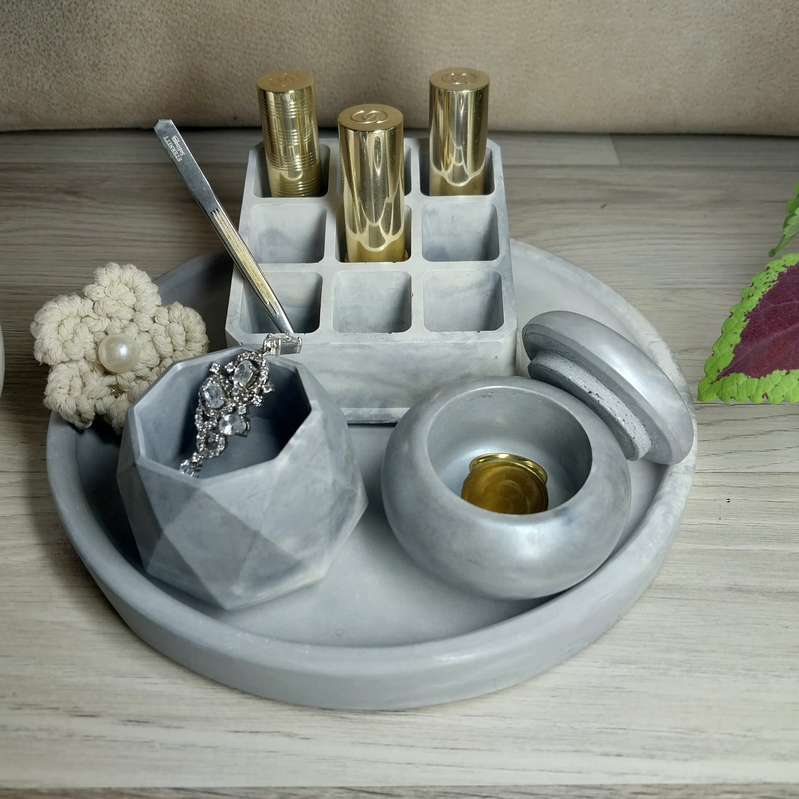 ست 4 تکه سنگ مصنوعی سفید طوسی جا رژی جا جواهری و سینی