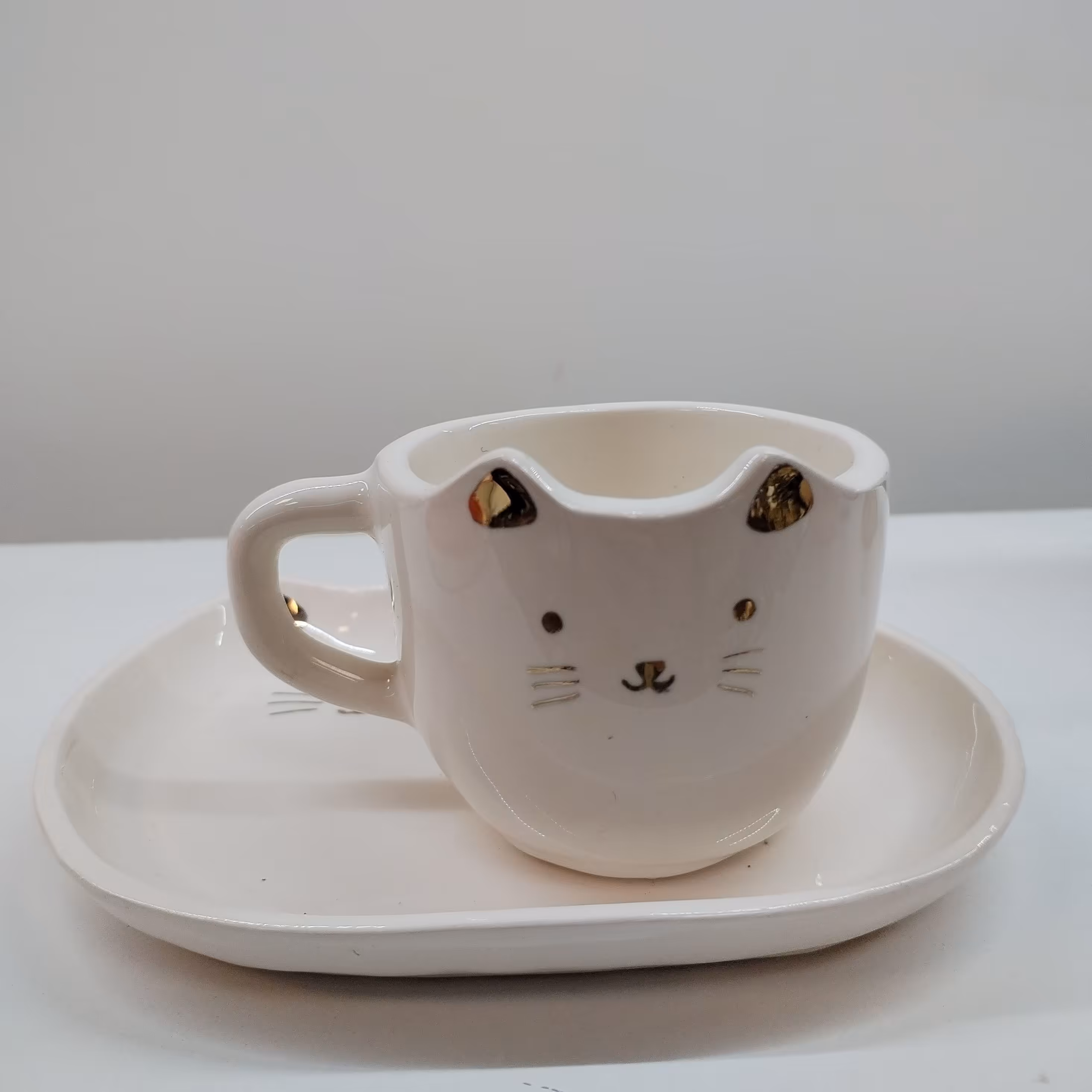 ست فنجان و بشقاب سرامیکی فانتزی مدل گربه 