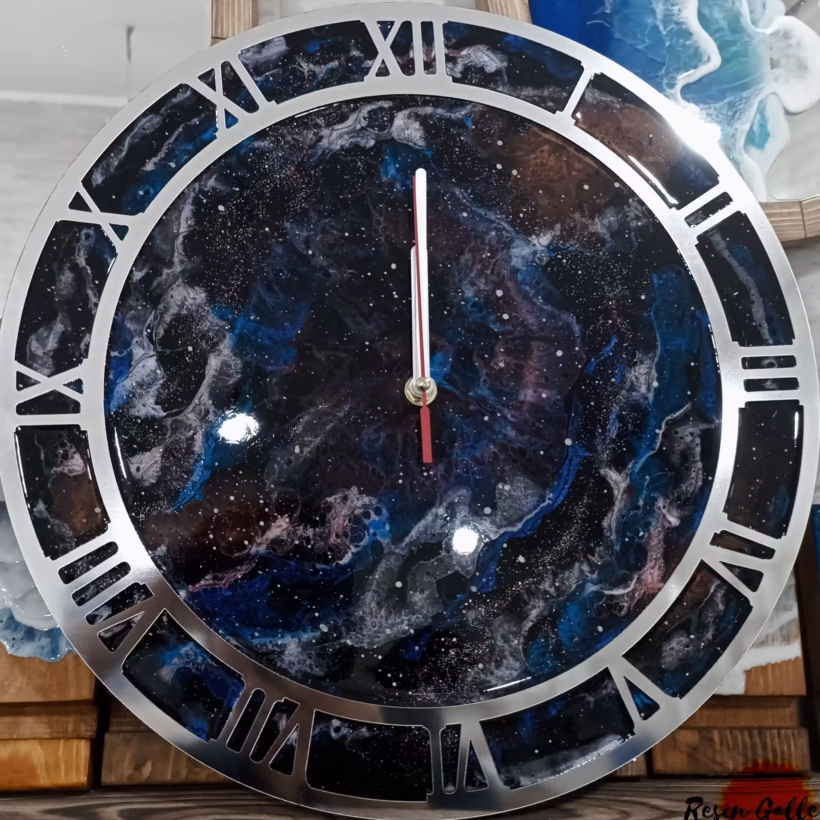 ساعت دیواری رزین  طرح کهکشانی در سایز و شکل دلخواه  شما